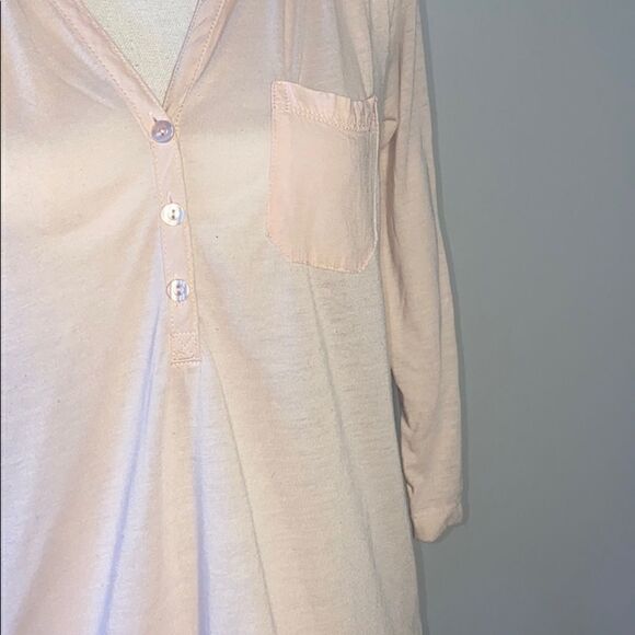 H&M Light Pink 3/4 Sleeves V Neck Button Top - Picture 5 of 8